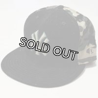 NEWERA （ニューエラ）59FIFTY MLB　NEW YORK YANKEESニューヨークヤンキース （ブラックラメ X カモフラージュ)