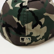 他のアングル写真3: NEWERA （ニューエラ）59FIFTY MLB　NEW YORK YANKEESニューヨークヤンキース （ブラックラメ X カモフラージュ)