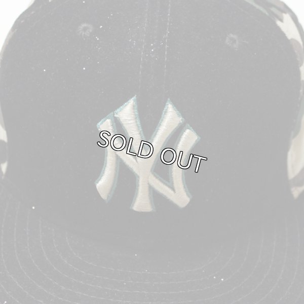 画像2: NEWERA （ニューエラ）59FIFTY MLB　NEW YORK YANKEESニューヨークヤンキース （ブラックラメ X カモフラージュ)