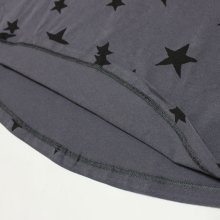 他のアングル写真3: ROCAWEAR（ロカウェア）STAR & LOGO Tシャツ(チャコール)