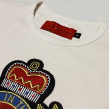 他のアングル写真1: VIE RICHE（ヴィリッシュ）CHEST CREST Tシャツ（OFFWHITE)