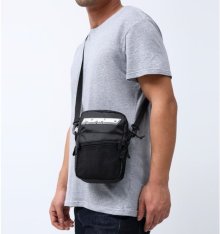 他のアングル写真1: BLACK PYRAMID（ブラックピラミッド）Small Tech Shoulder Bag (Y7161913)BLACK