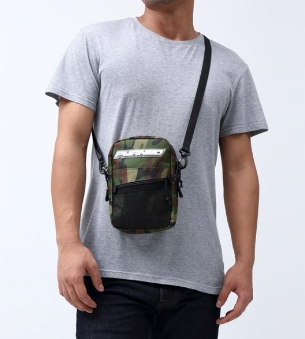 画像2: BLACK PYRAMID（ブラックピラミッド）Small Tech Shoulder Bag (Y7161913)CAMO