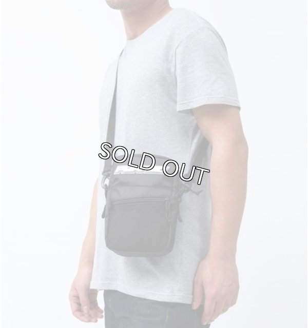 画像2: BLACK PYRAMID（ブラックピラミッド）Small Tech Shoulder Bag (Y7161913)BLACK