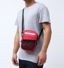 他のアングル写真2: BLACK PYRAMID（ブラックピラミッド）Small Tech Shoulder Bag (Y7161913) RED