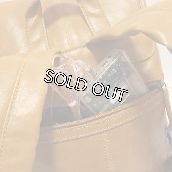 画像5: FYDELITY（フィデリティー） OLD SCHOOL ステレオバックパック（タン-Faux Leather） (5)