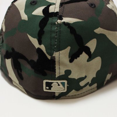 画像3: NEWERA （ニューエラ）59FIFTY MLB　NEW YORK YANKEESニューヨークヤンキース （ブラックラメ X カモフラージュ)