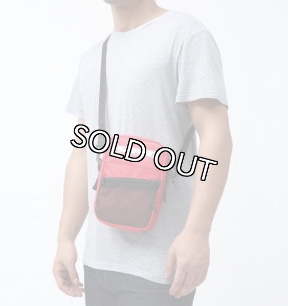 画像3: BLACK PYRAMID（ブラックピラミッド）Small Tech Shoulder Bag (Y7161913) RED (3)
