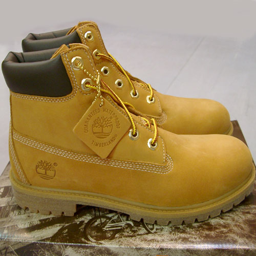 TIMBERLAND 続々入荷中！
